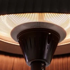 Gulvmodell 900/ 1200/ 2100 W, HA, Ø60 Cm -Dovre Peis Butikk hortus 211 377 terrassevarmer gulvmodel med skaerm 900 1200 2100 w sort close up taendt