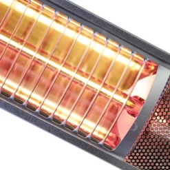 Terrassevarmer Vegg 1500 W, 51 Cm, Sølv -Dovre Peis Butikk hortusterrassevarmervaegmodel1500wsoelvcloseuptaendt 42967